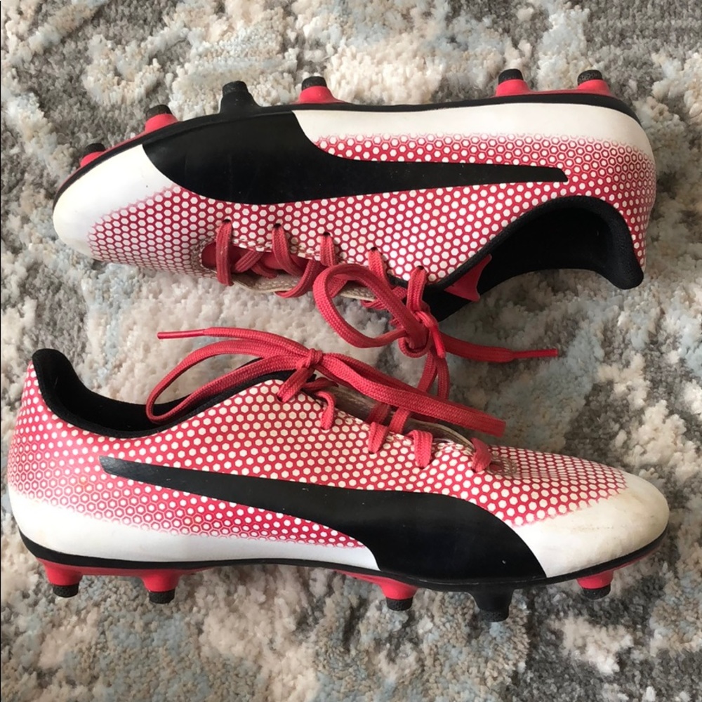 Soccer cleats